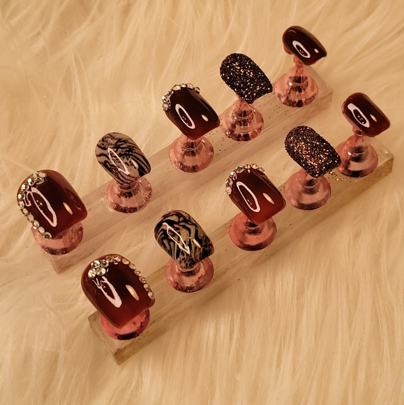 Press on nails - Picture 3 of 4